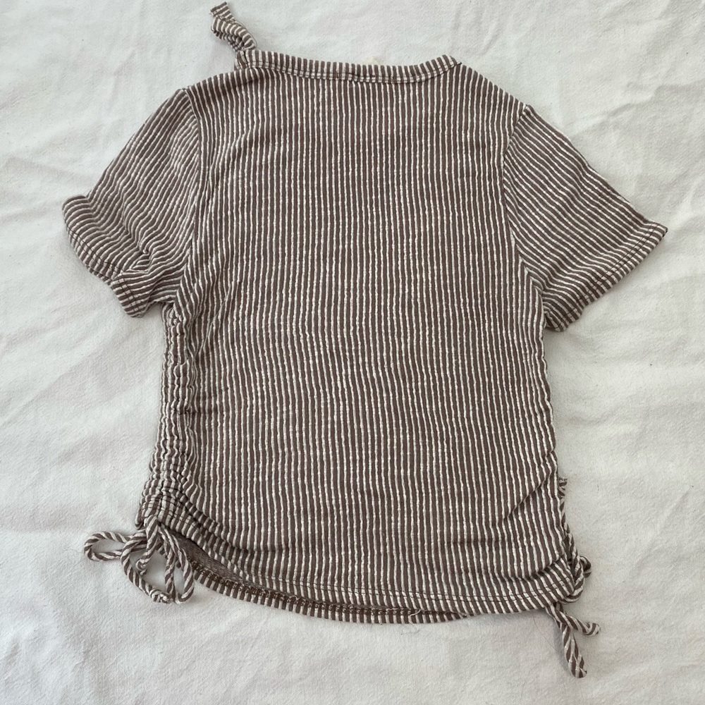 Brown & White stripped short sleeve shirt - Picture 3 of 5